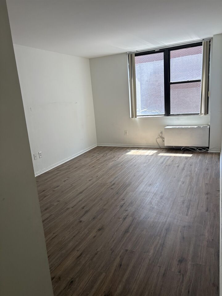 Property Photo: 9019 Wall St 4G NJ 07047