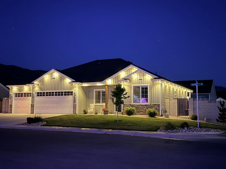Property Photo:  1008 E 4290 N  UT 84721 