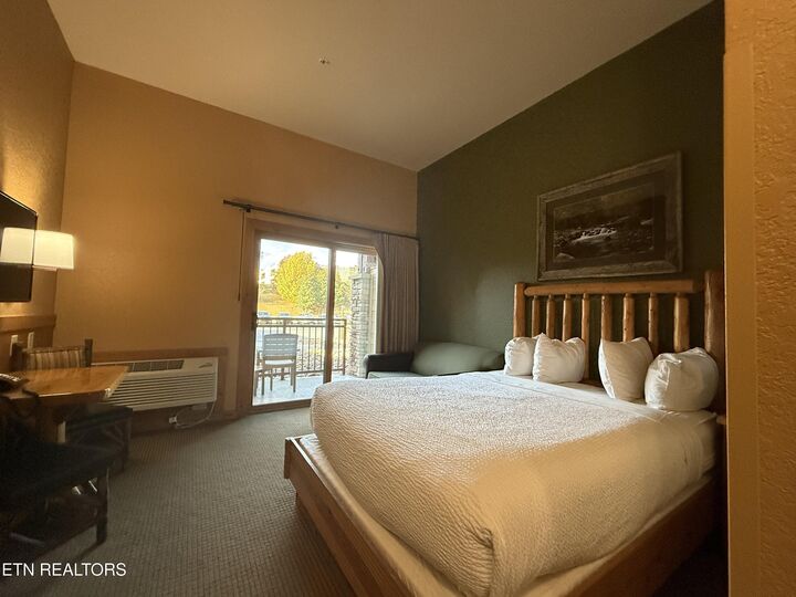 Property Photo:  1424 Old Knoxville Hwy 11003,5  TN 37876 