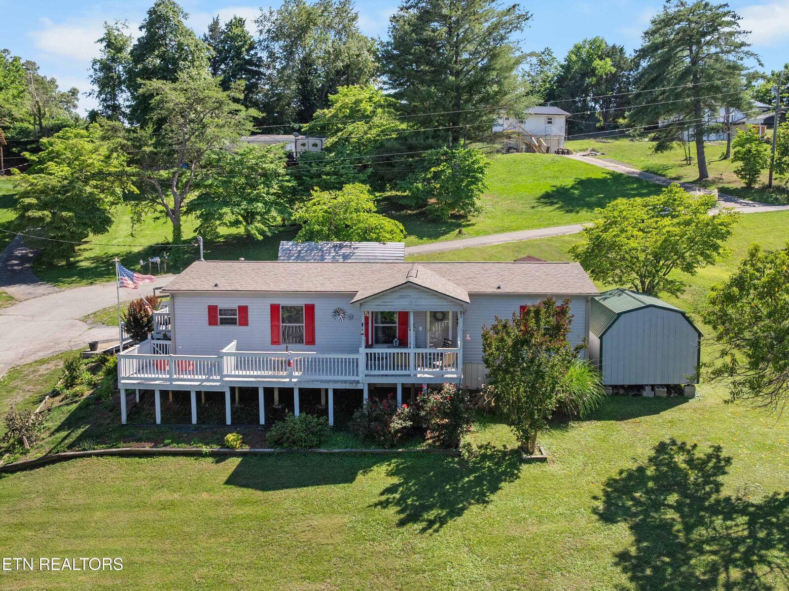 Property Photo:  142 Honey Creek Lane  TN 37861 
