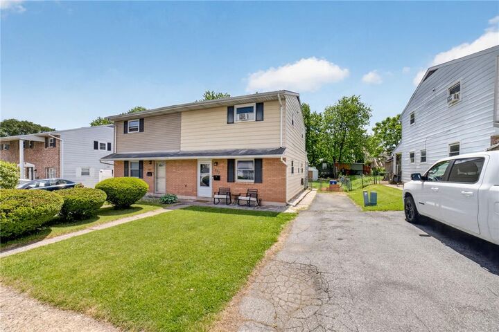Property Photo:  283 Poplar Street  PA 18032 