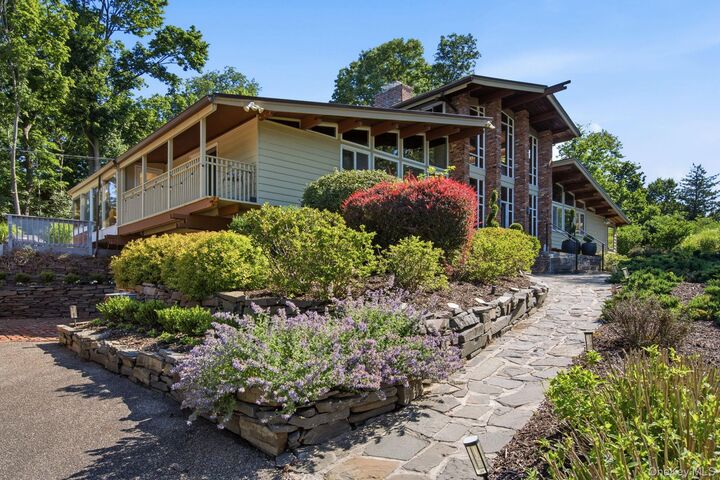 Property Photo:  2 Fiddlers Green Drive  NY 11743 