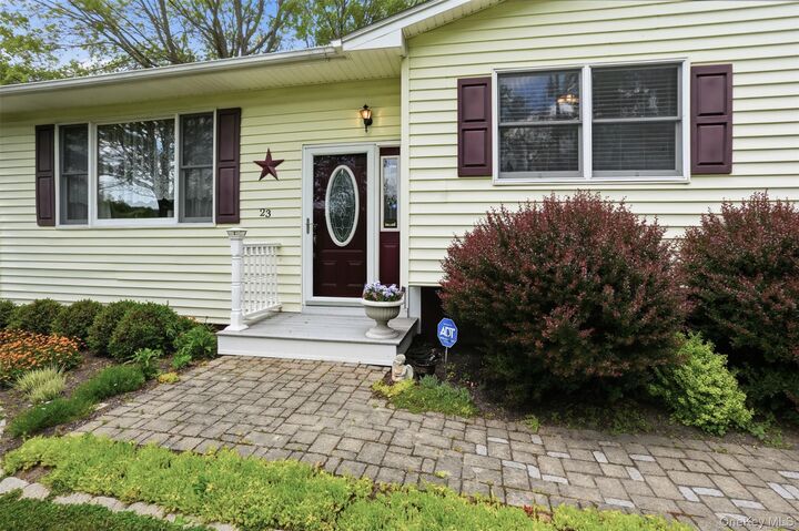 Property Photo:  23 Old Cross Road  NY 10990 