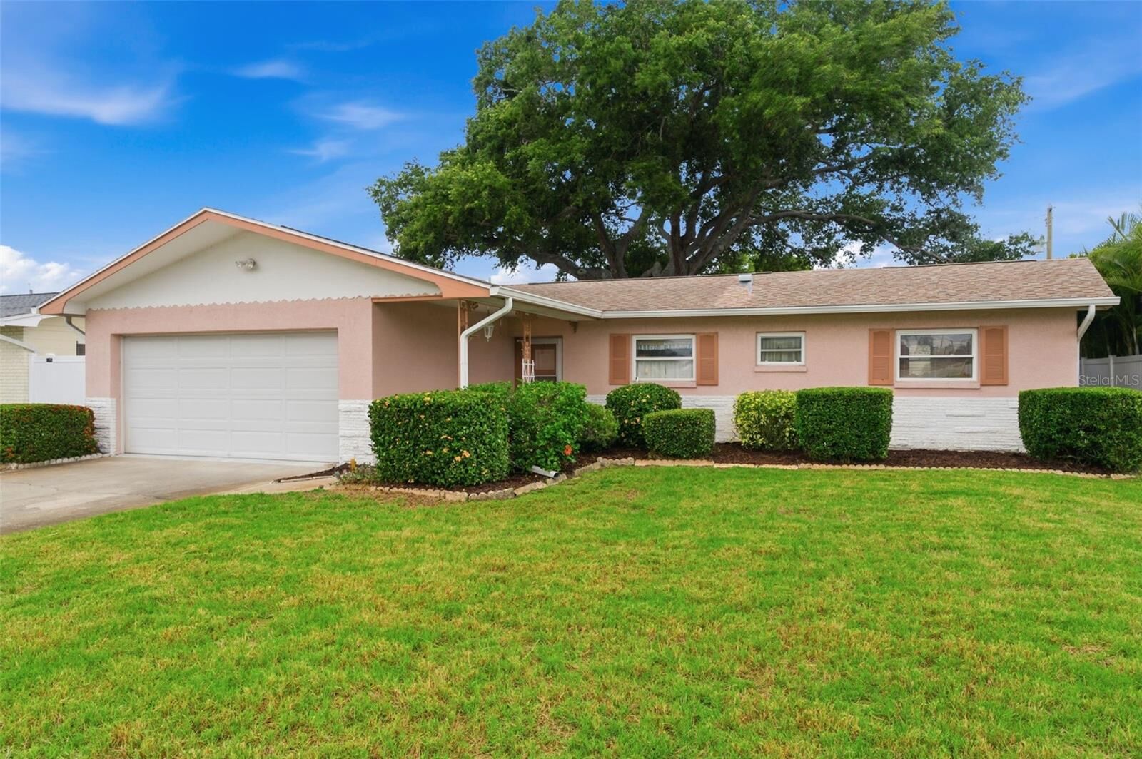 Property Photo:  8566 108th Way  FL 33772 