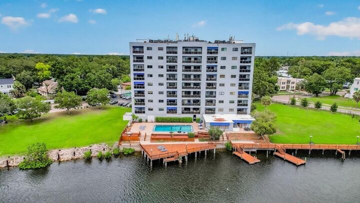 Property Photo:  2780 N Riverside Drive 702  FL 33602 