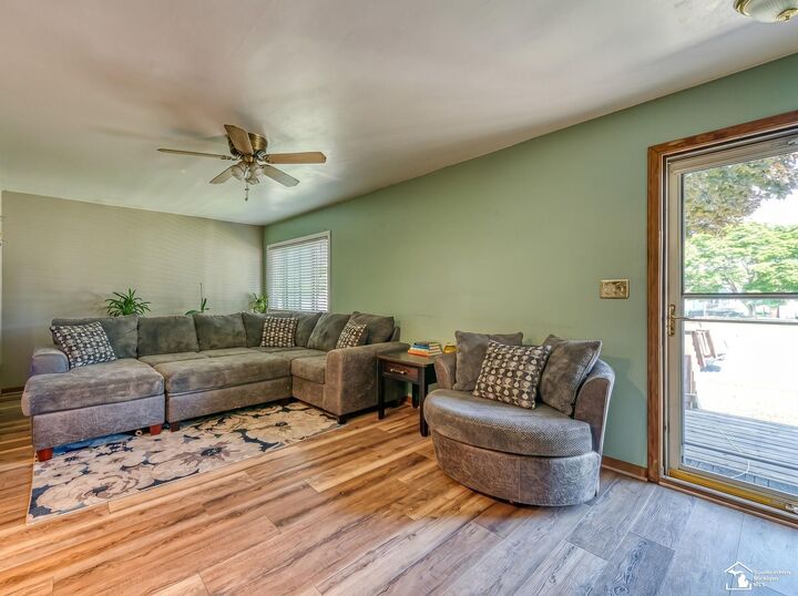 Property Photo:  1263 Maple Boulevard  MI 48162 