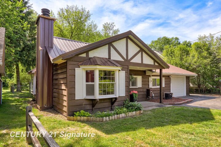 Property Photo: 4355 N Michigan Avenue MI 48604