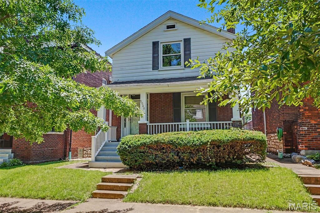 Property Photo:  5008 Sutherland Avenue  MO 63109 