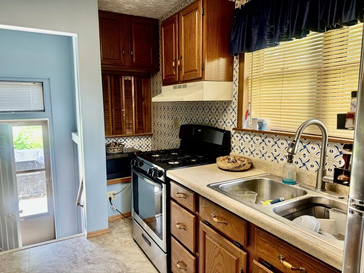 Property Photo: 105 W 4th Street IL 61362