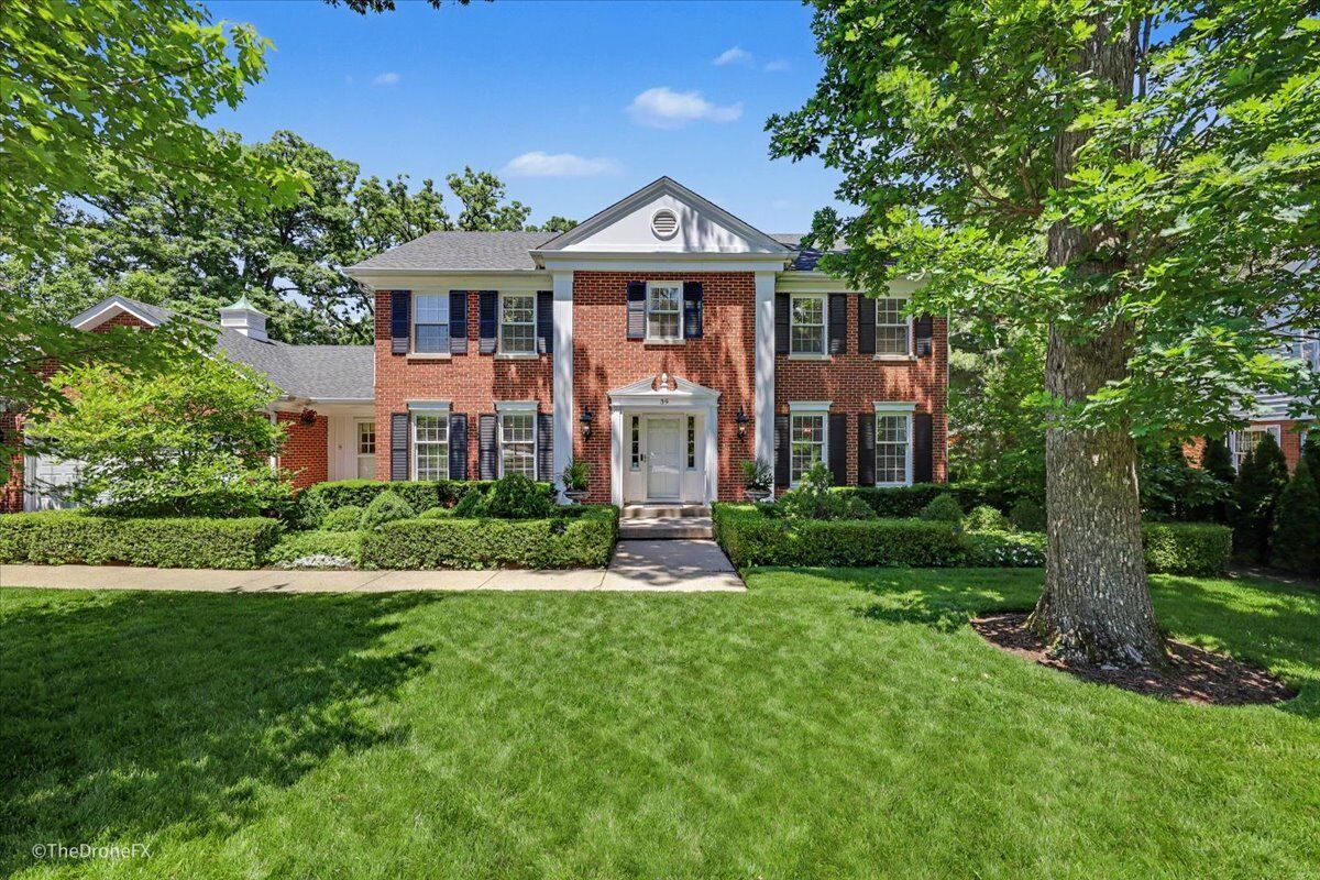 Property Photo:  39 Cambridge Drive  IL 60523 