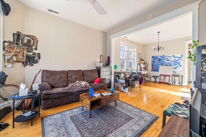 Property Photo:  928 S Claremont Avenue 2F  IL 60612 