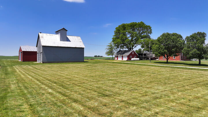 Property Photo: 17331 Hillside Road IL 61270