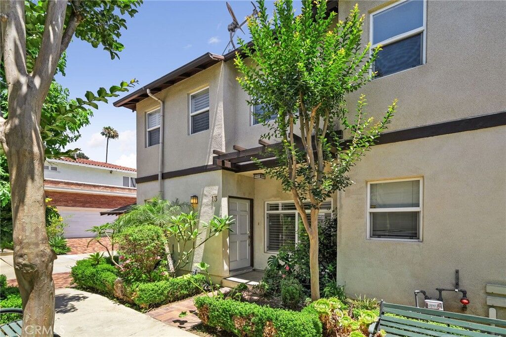 Property Photo: 77 S Sierra Madre 13 CA 91107