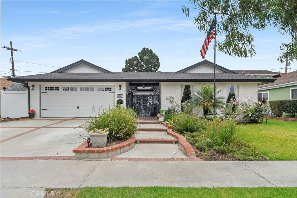 Property Photo:  4722 Scenario  CA 92649 