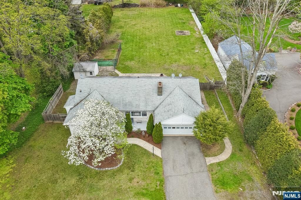 Property Photo:  921 Linwood Avenue  NJ 07450 