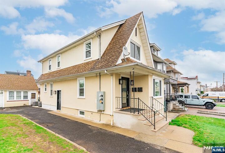 Property Photo:  36 Melrose Avenue 1  NJ 07031 