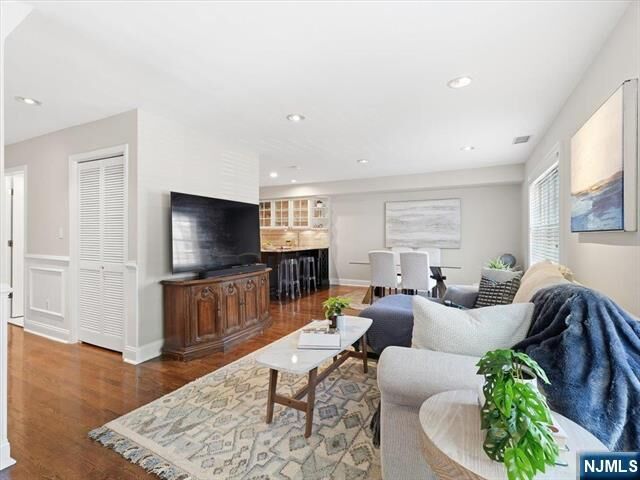 Property Photo:  211 3rd Street 1  NJ 07030 