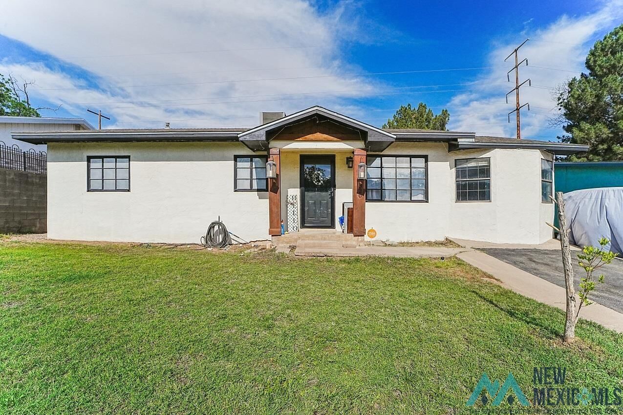 Property Photo: 320 Nelson Street NM 88220