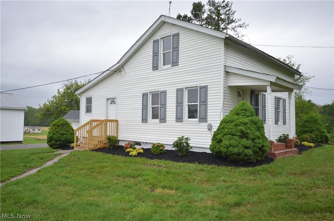 Property Photo: 989 Industry Road OH 44201