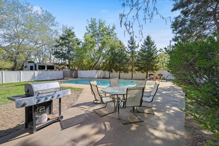 Property Photo: 512 Hyde Avenue N MN 55115