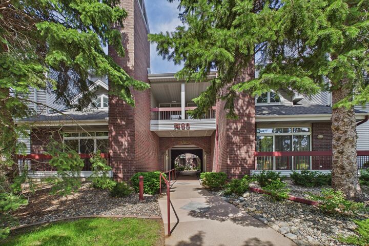 Property Photo:  7400 Edinborough Way 5103  MN 55435 