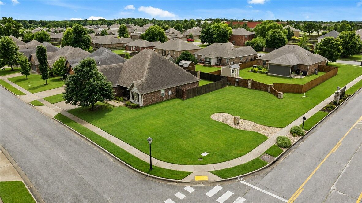 Property Photo:  6502 S 49th Street  AR 72758 