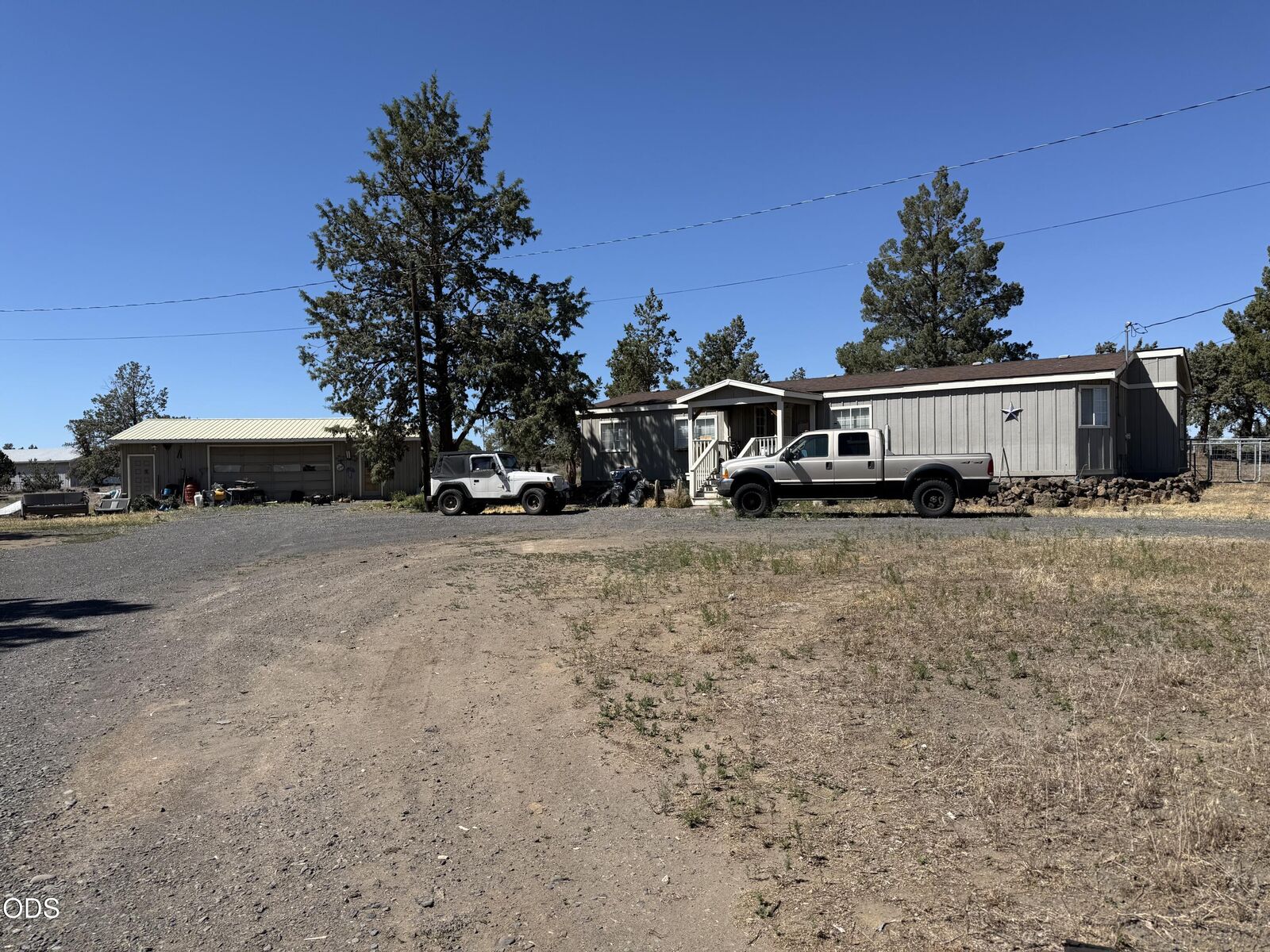 Property Photo: 7651 SW Canal Boulevard OR 97756