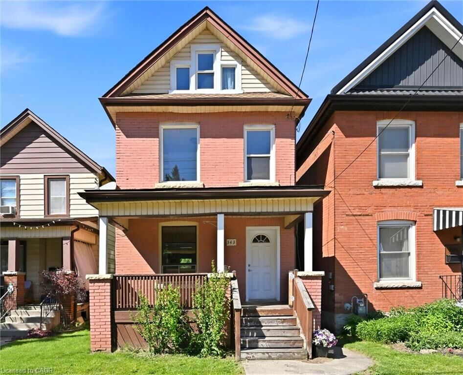 Property Photo:  343 Cumberland Avenue  ON L8M 2A4 