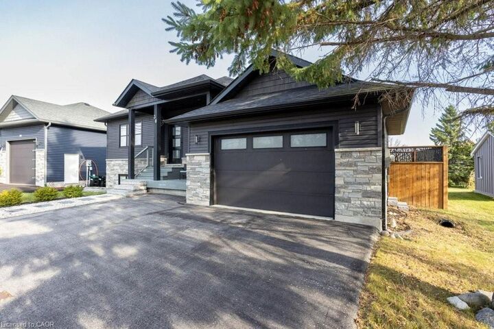 Property Photo:  30 Lakeshore Road  ON L9Z 2Y3 