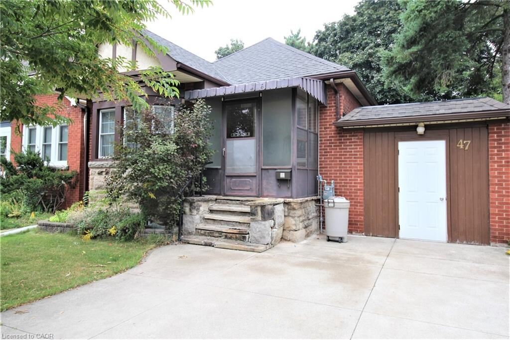Property Photo:  47 Marion Avenue S Main  ON L8S 1T5 