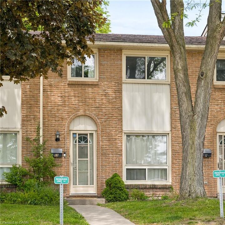 Property Photo:  165 Green Valley Drive 13  ON N2P 1K3 