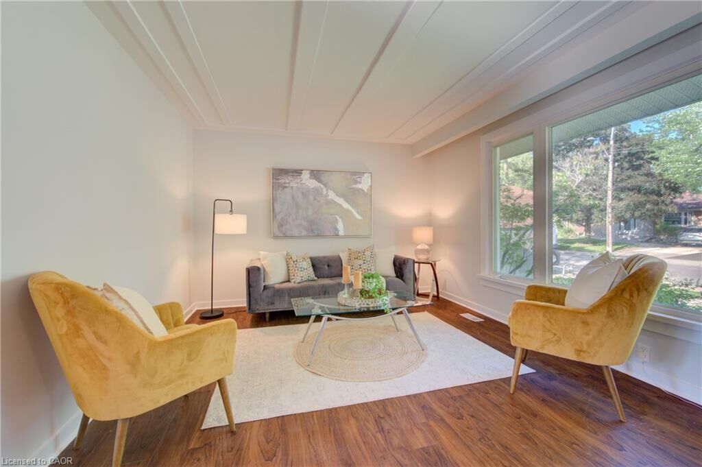 Property Photo:  68 Kingslea Drive  ON L8T 4A3 