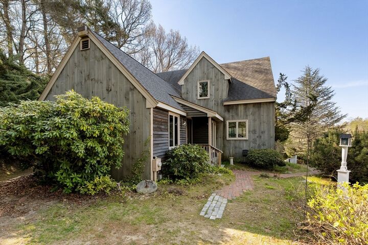 Property Photo:  1 Franklin Place  MA 02332 