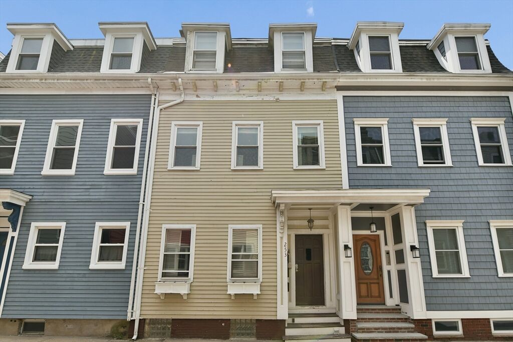 Property Photo:  253 Gold St 2  MA 02127 