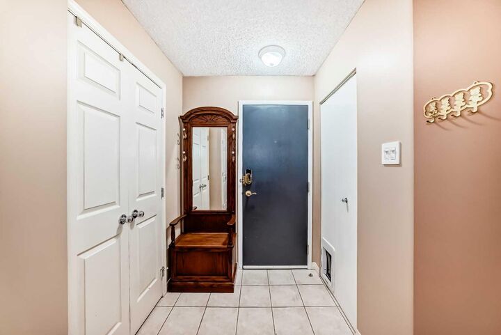 Property Photo:  659 4 Avenue NE 208  AB T2E 0J9 