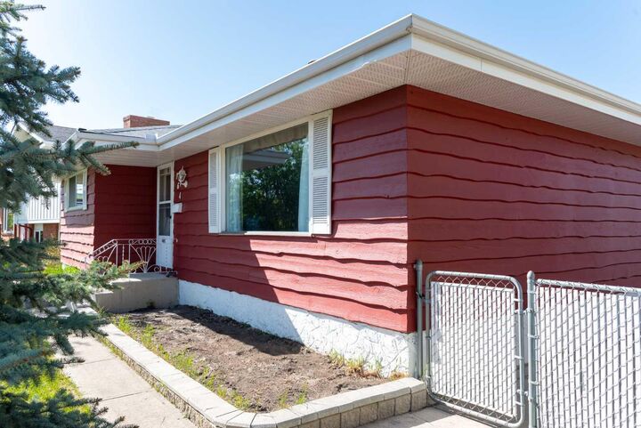 Property Photo:  164 Huntford Road NE  AB T2K 3Y9 