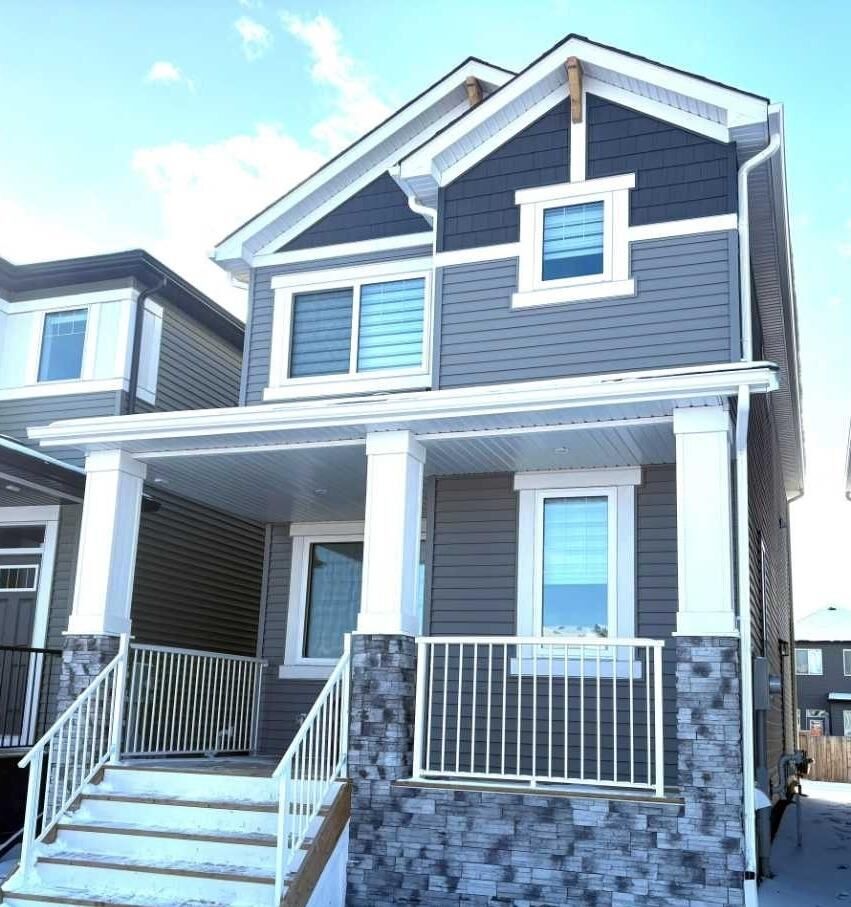 Property Photo: 49 Legacy Point Terrace SE AB T2X 6R9