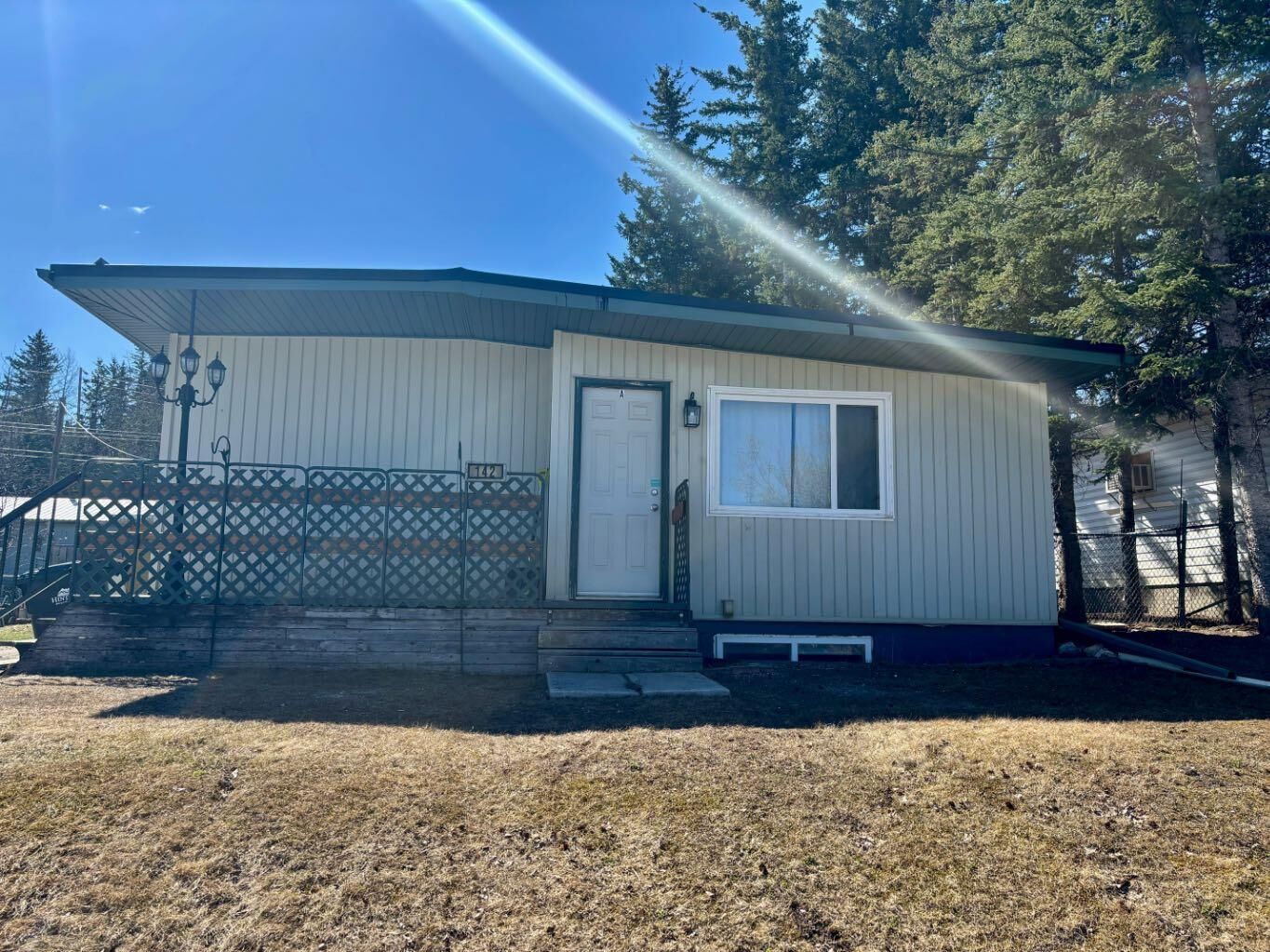 Property Photo:  142 Meadow Drive  AB T7V 1N7 