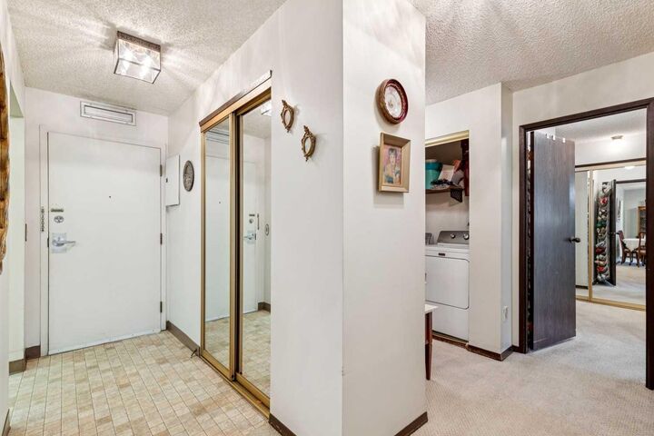Property Photo:  9500 Oakfield Drive SW 306  AB T2V 0L1 
