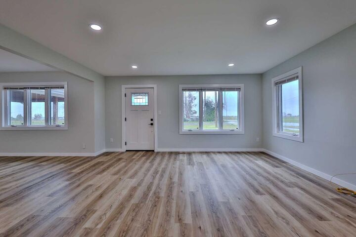 Property Photo:  340 E 400 N  AB T0K 2S0 