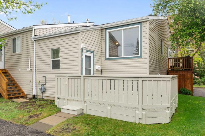 Property Photo:  8544 48 Avenue NW 14  AB T3B 2A6 