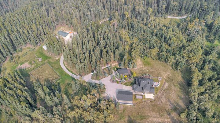Property Photo: 265 West Road 64134 AB T0L 1N0