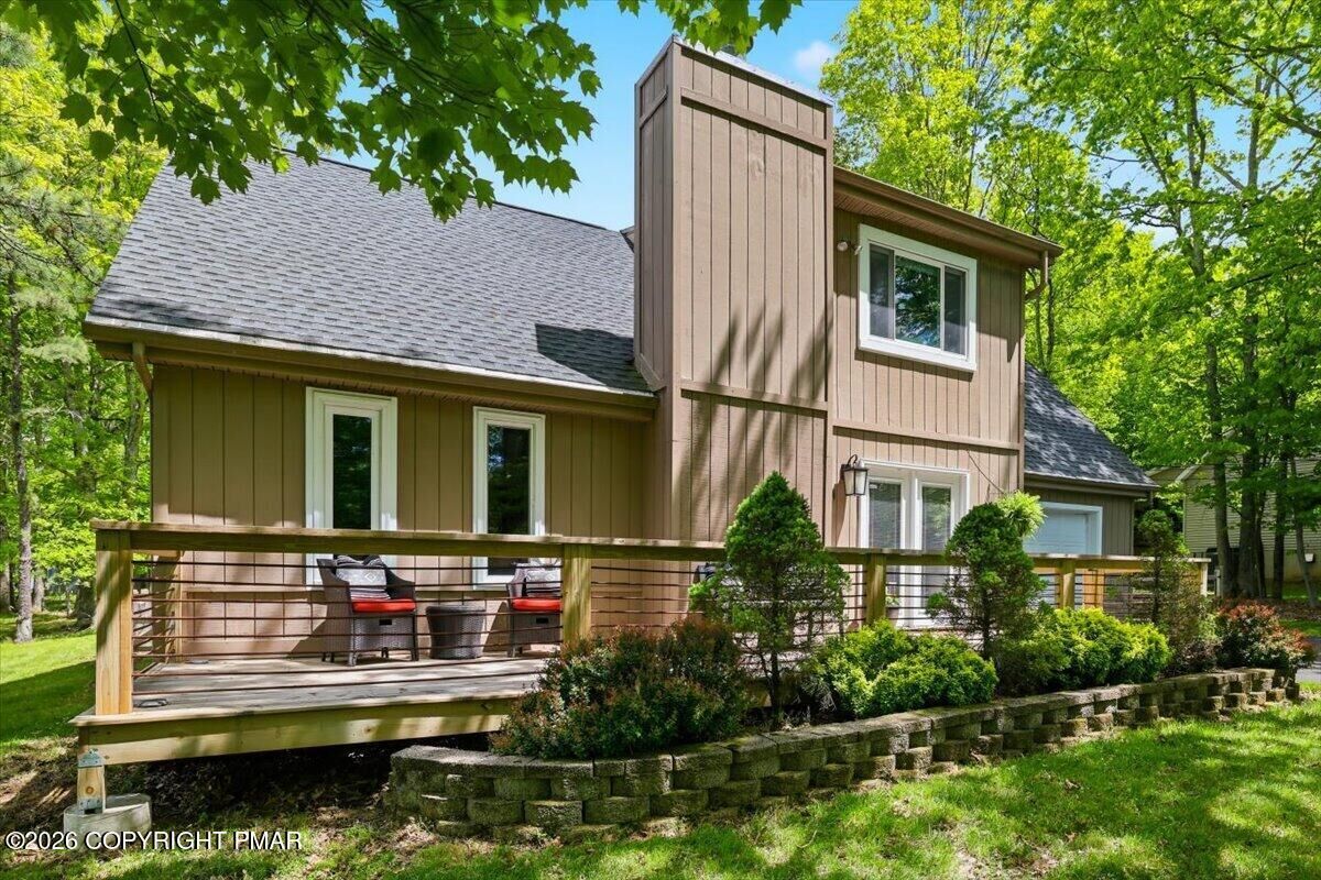Property Photo: 74 Byron Lane PA 18210