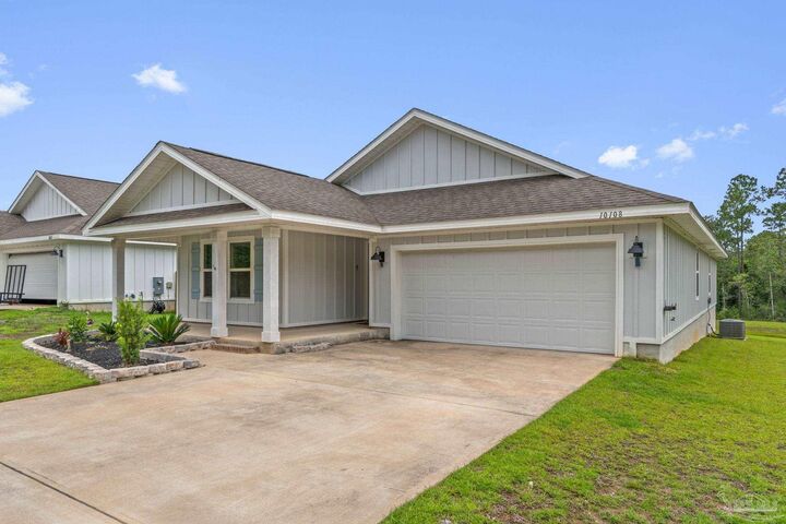 Property Photo:  10108 Oak Haven Rd  FL 32526 