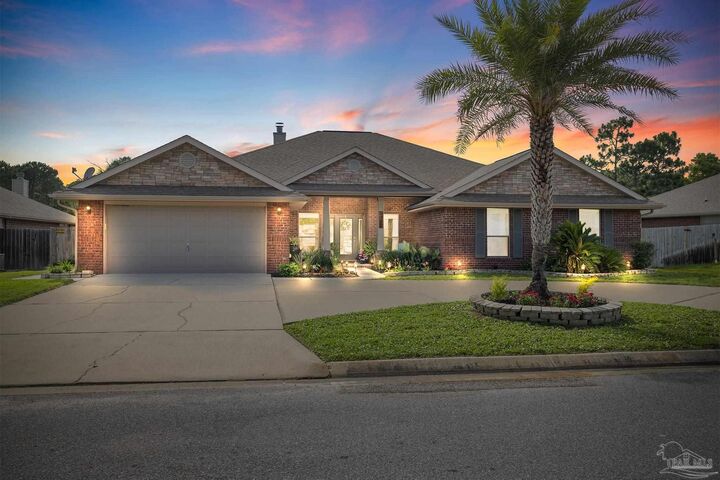 Property Photo: 1797 Twin Pine Blvd FL 32563