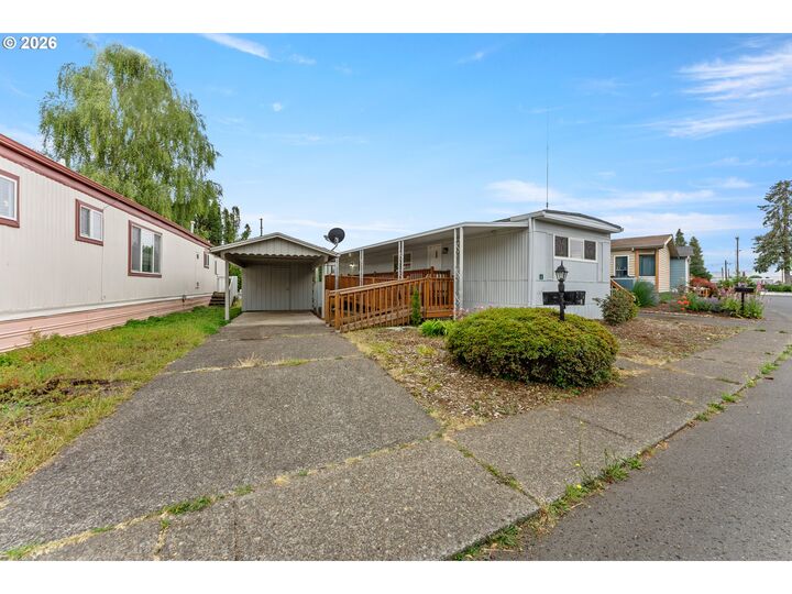 Property Photo:  570 N 10th Ave 6  OR 97113 