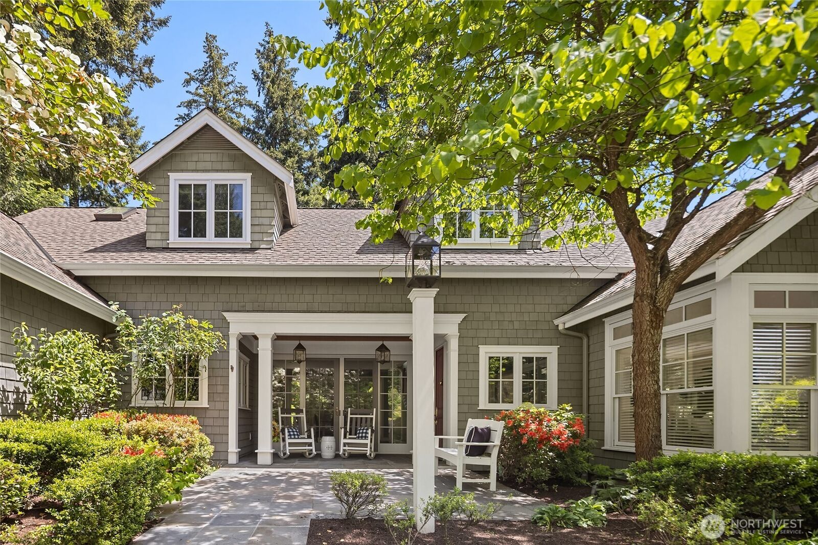 Property Photo: 2720 105th Avenue SE WA 98004