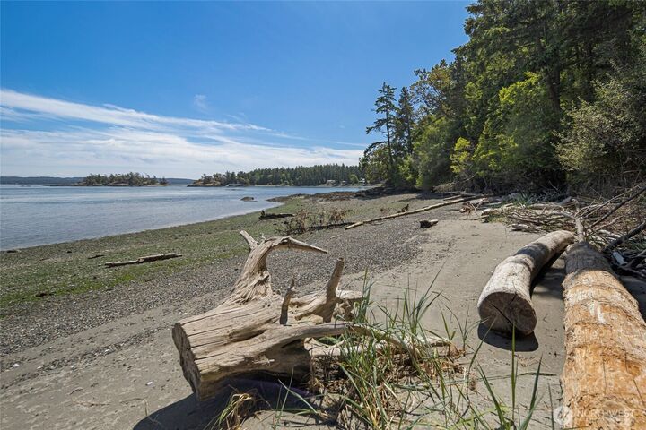 Property Photo:  214  Pinedrona Lane  WA 98250 