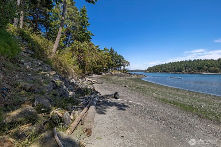 Property Photo: 214 Pinedrona Lane WA 98250
