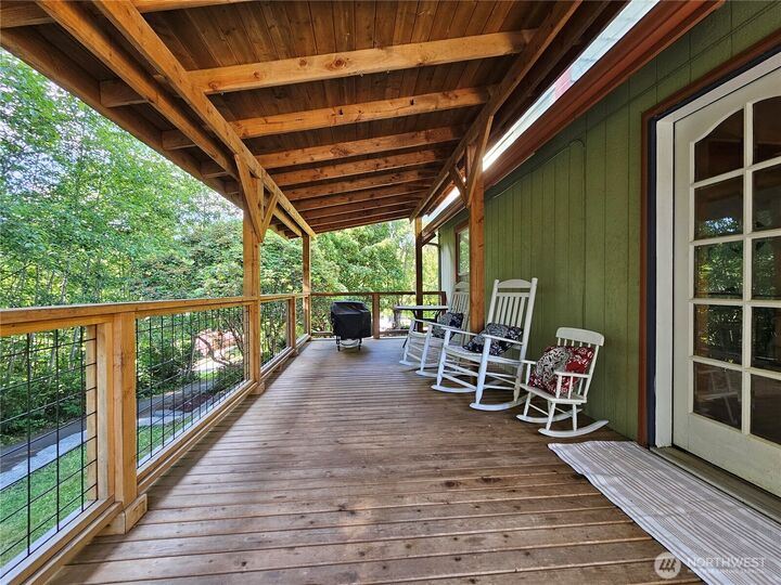 Property Photo:  321 E Beck Street  WA 98557 